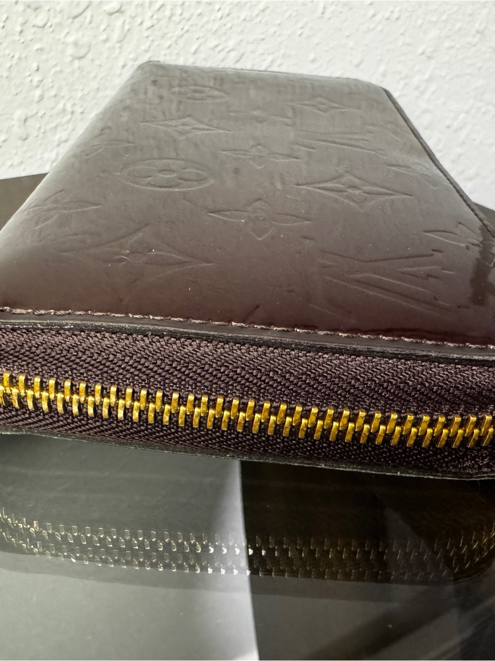 Louis Vuitton Vernis Patent Zip Wallet in Deep Bordeaux - Picture 5 of 11